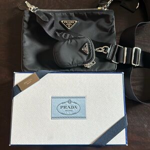 Prada Re-Edition 2000 Double Zip Crossbody